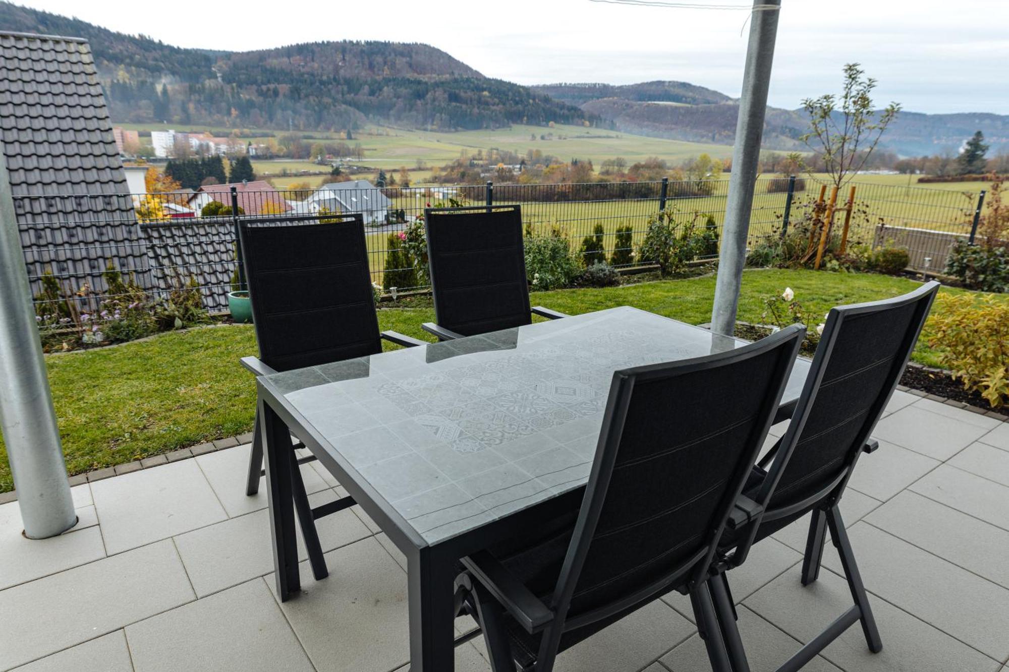 Atemberaubender Ausblick Mit Premium-Wanderwegen Vor Der Haustuer Leilighet Albstadt Eksteriør bilde